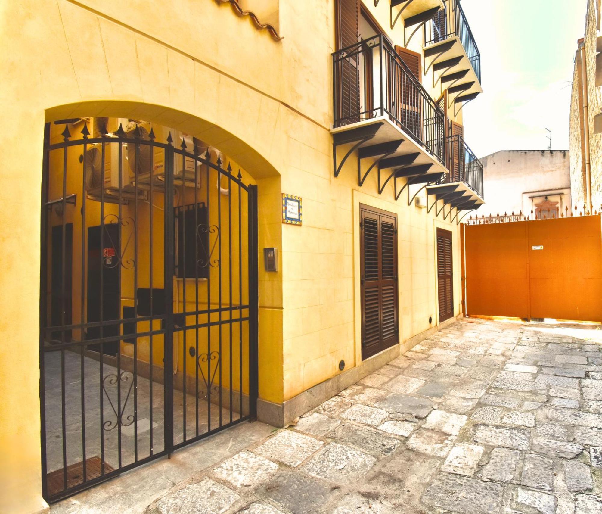 Appartamenti-Residence Al Massimo Palermo Exterior photo
